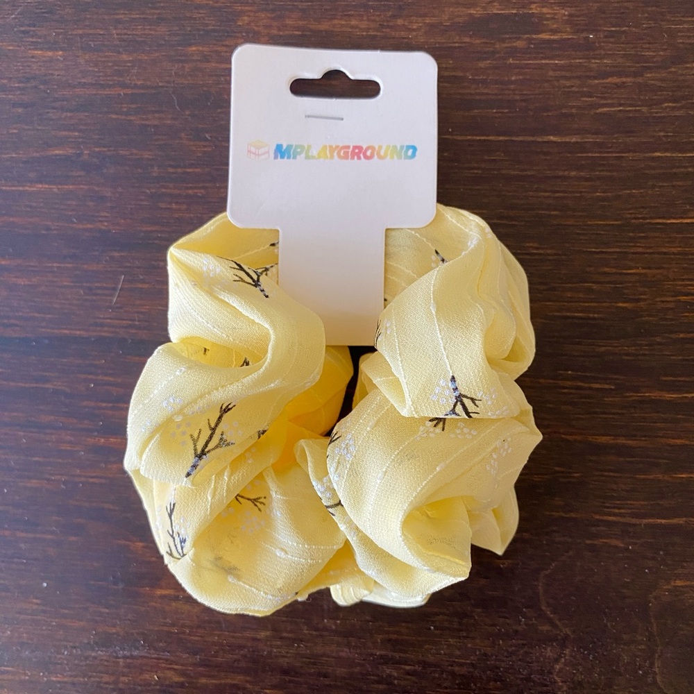 NWT Cherry Blossom & Plain Yellow Scrunchie Set